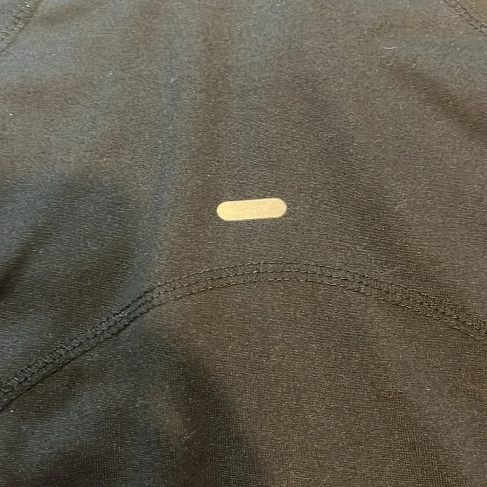 3/$25 Old Navy women’s M active wear black - Picture 6 of 8